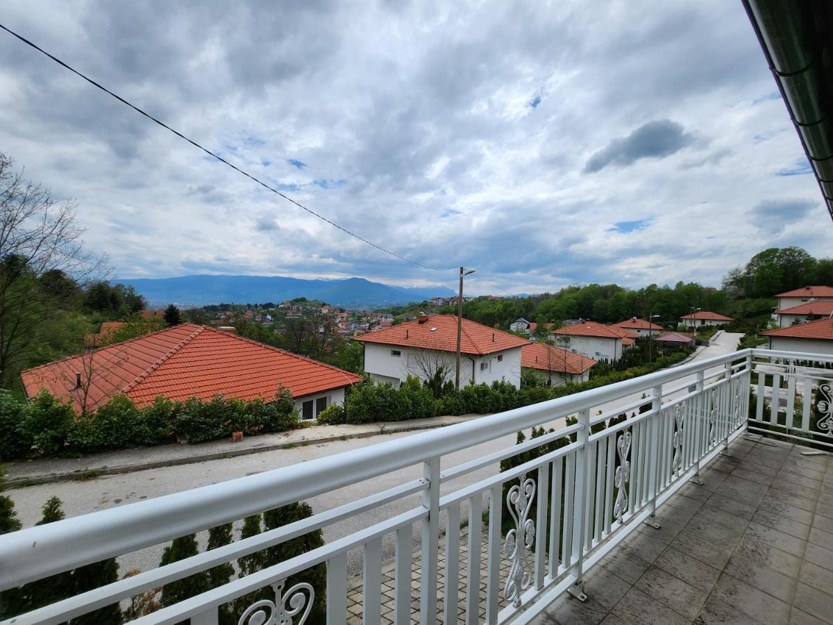 5 Villa *